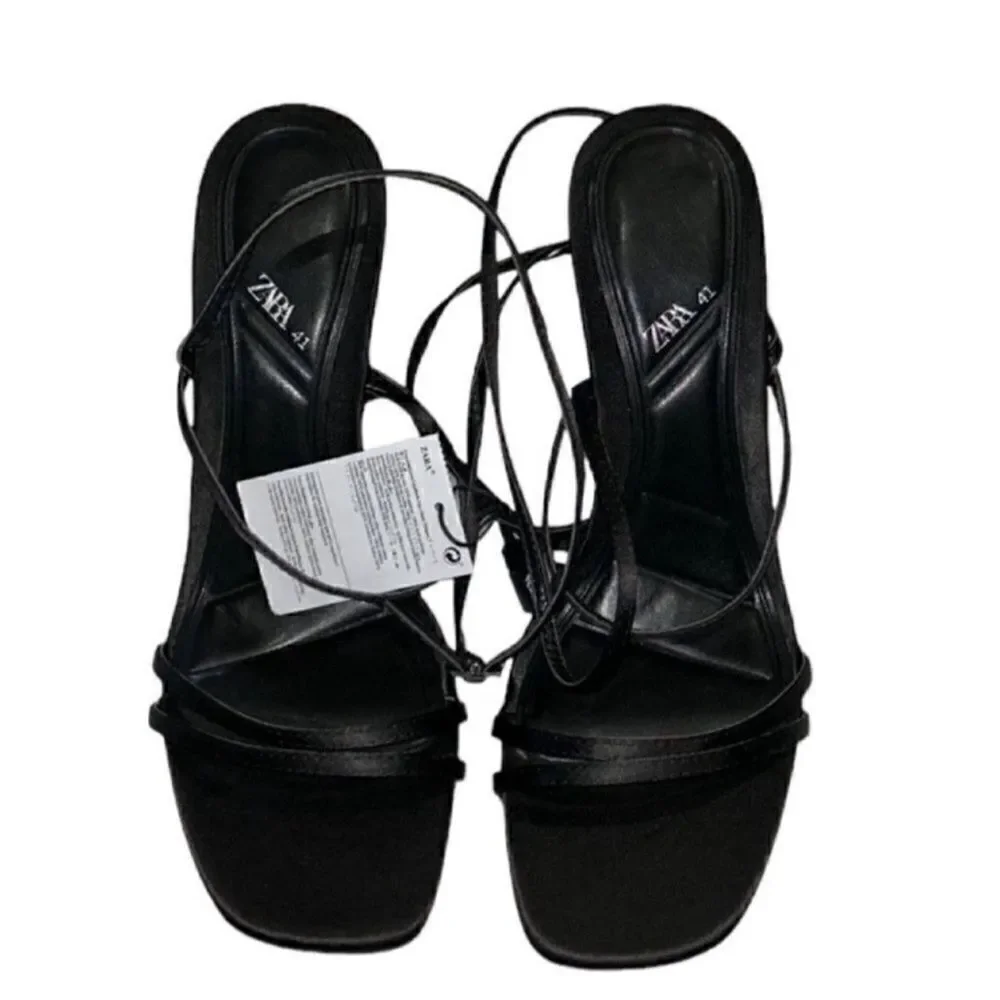 Zara Stappy Black Sandals(Size 10) - Picture 2 of 6